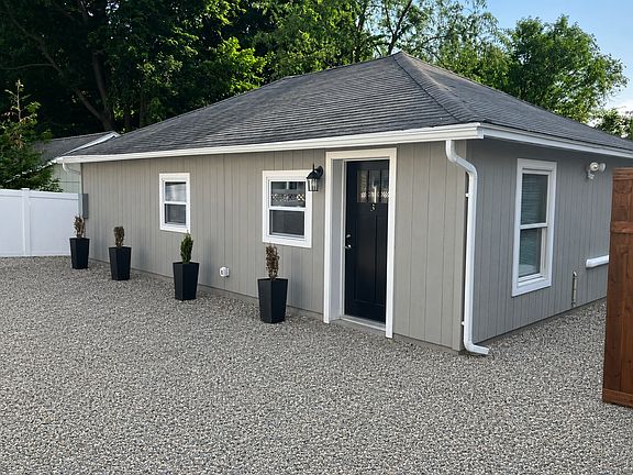 2nd image of 194 High Ridge Ave #3