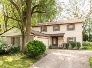 2180 Fenway Dr, Beachwood, OH 44122