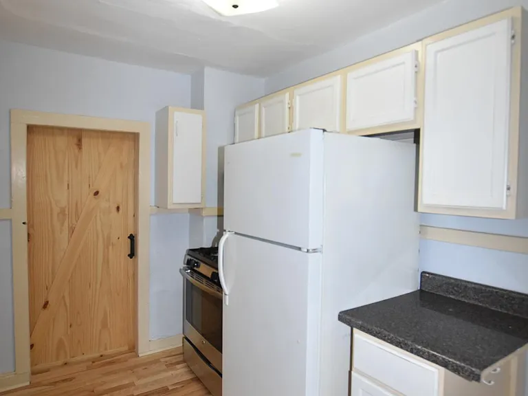 457 Talma St #2 — Photo 5
