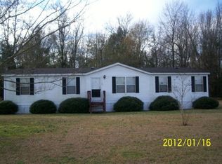 1120 McNair Dr, Summerton, SC 29148