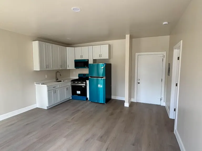 436 SW 6th St #19 — Photo 11