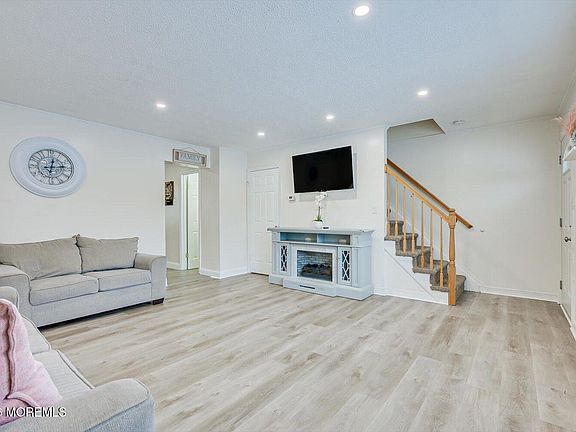 4th image of 506 Linda Court