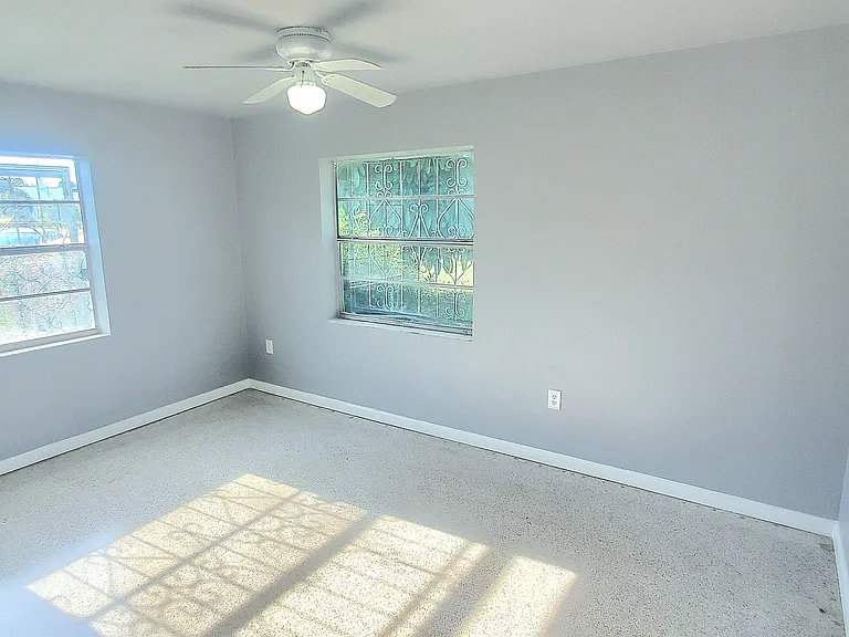 3306 Avenue Q — Photo 20