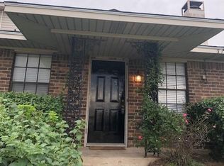 3611 Country Club Rd N, Irving, TX 75062