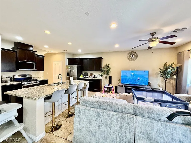 2848 Glass Vine Ct — Photo 3