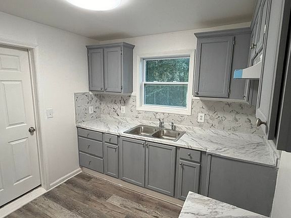 4th image of 5160 Ellen St