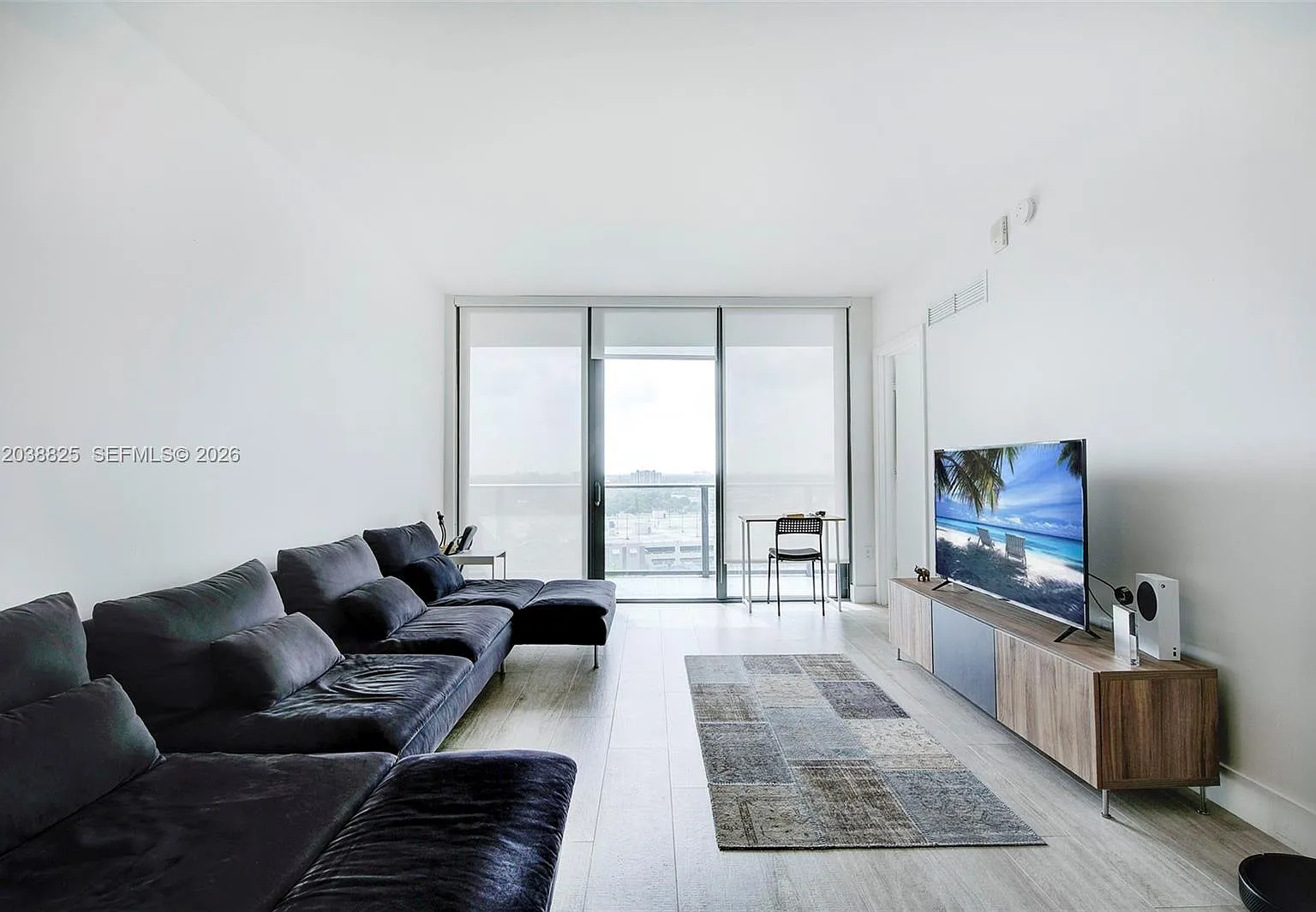 3401 Midtown Condo — Photo 3