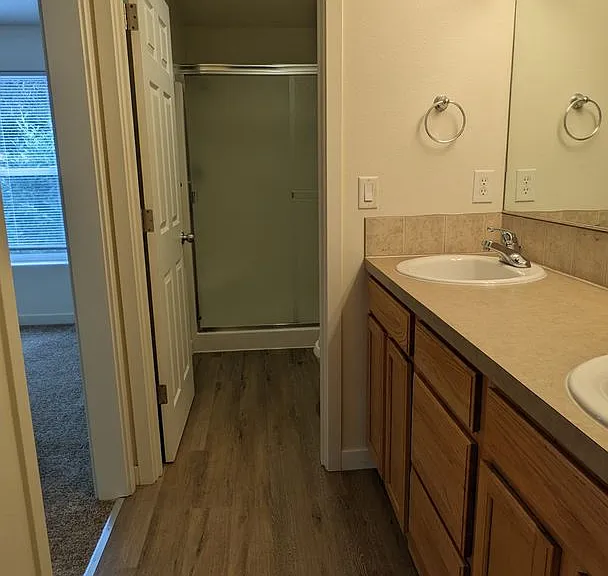 Halsey East Townhomes — Photo 85
