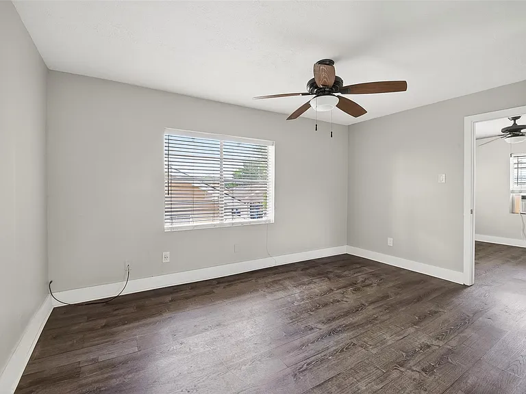 6832 Avenue I — Photo 11