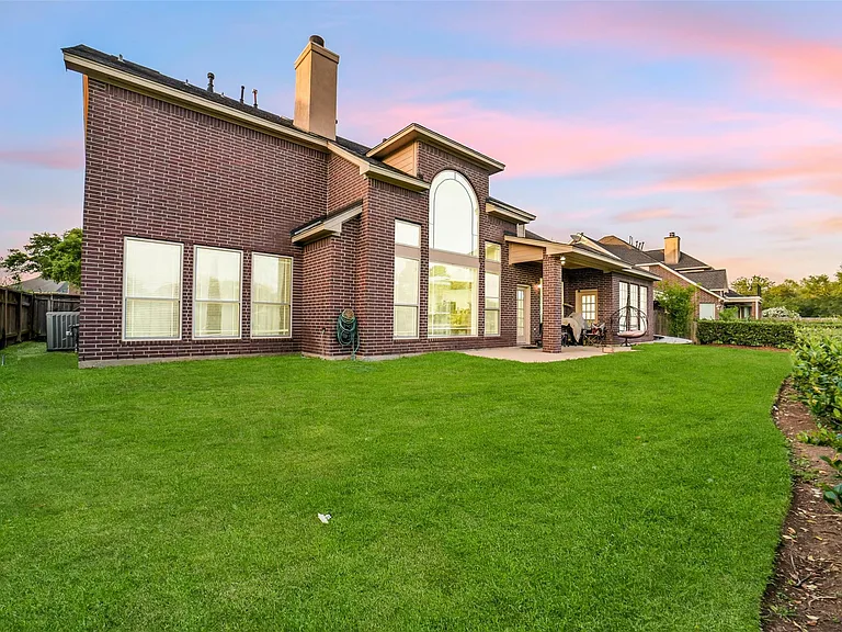 1522 Meadowstar Dr — Photo 32
