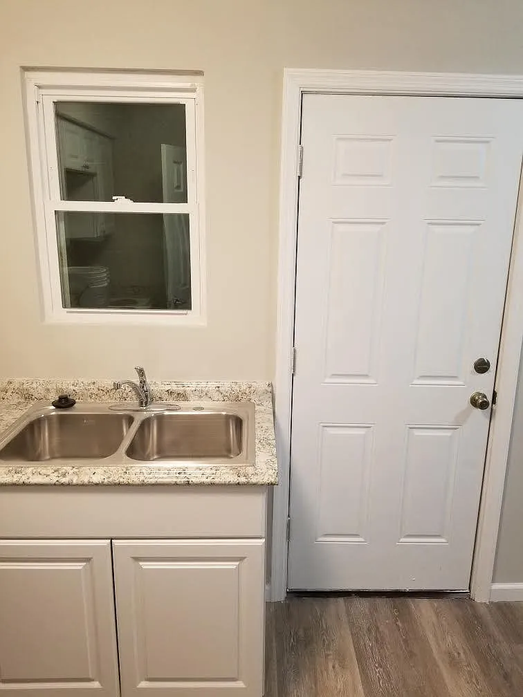 5695 Ironwood Ct — Photo 2