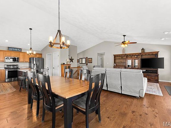 5th image of 605 Whetstone Ln