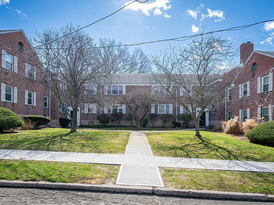 23 Standish Rd #10C2