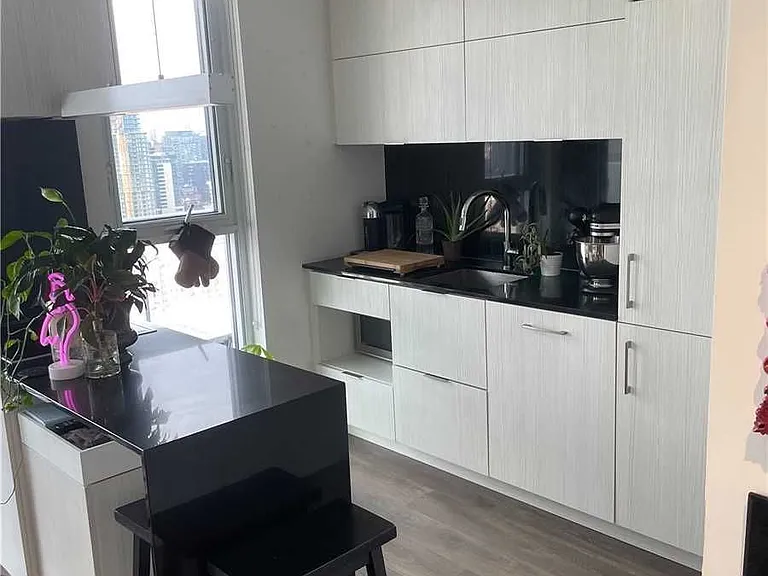 15 Lower Jarvis St #2111 — Photo 6