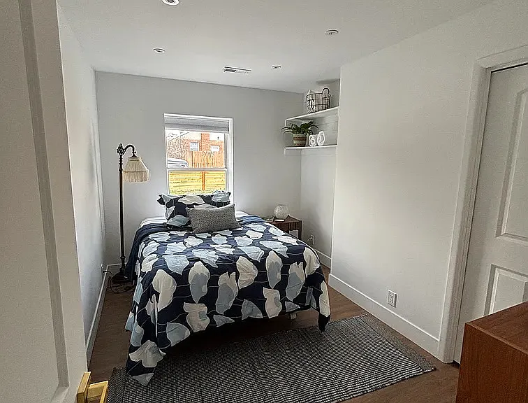 E Lorraine Dr — Photo 1