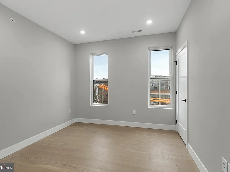 1343 Fitzwater St #302 — Photo 6