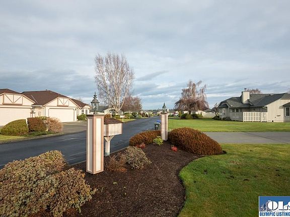 5th image of 613 W Stratford Ct