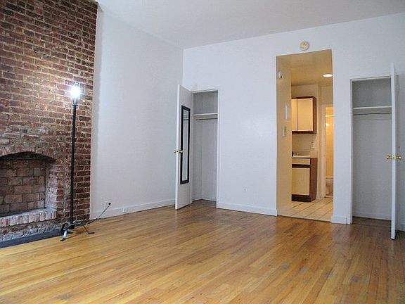 3rd image of 212 E 83rd St #2DD