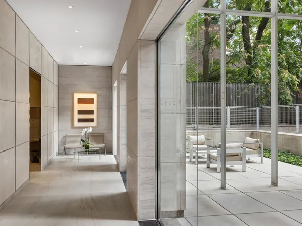 310 East 53rd Street image 13 of 14