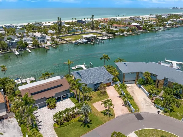 131 N Tessier Dr, Saint Pete Beach, FL 33706