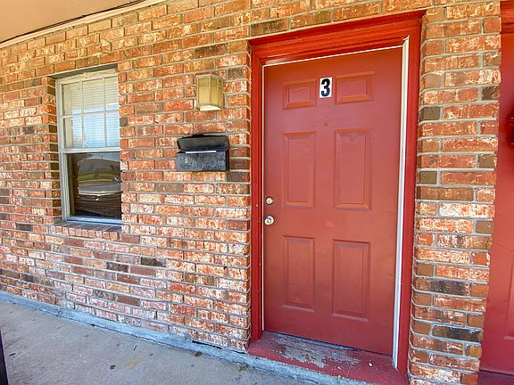 2nd image of 3120 Hodges St #3