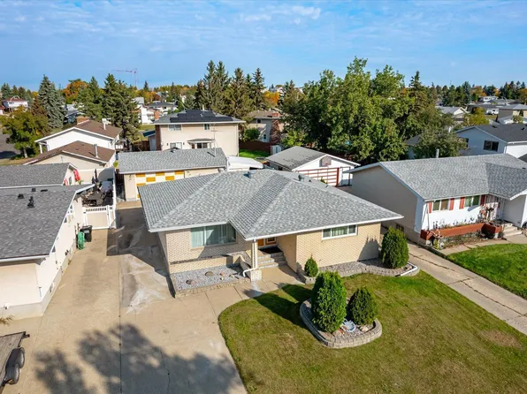 7612 40th Ave NW, Edmonton, AB T6K 0X5