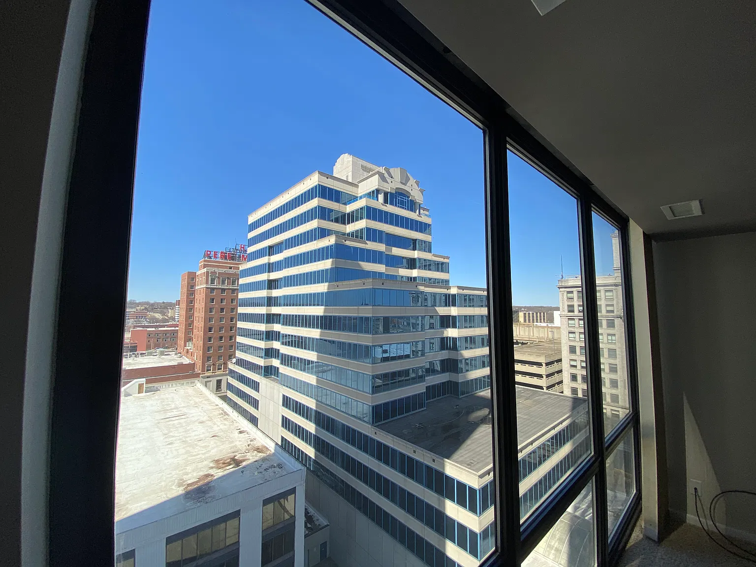 123 SW Jefferson Ave — Photo 4