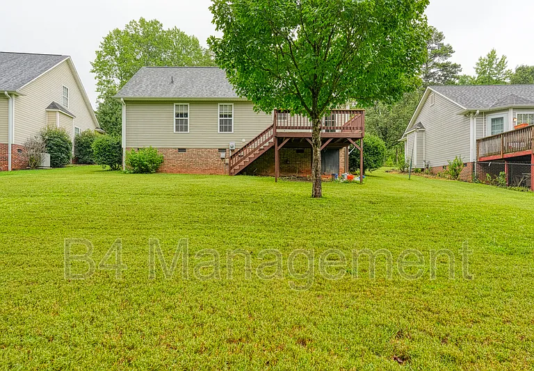 208 Cotton Creek Dr — Photo 31