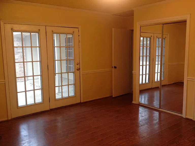1103 Meadow Crest Ln — Photo 14