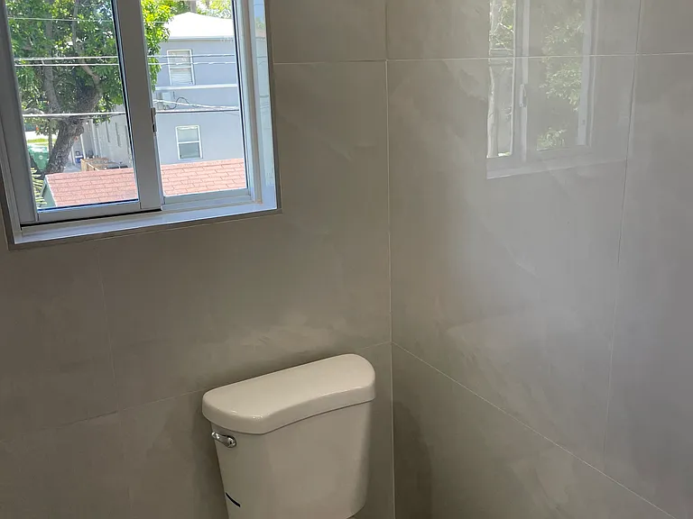 2350 SW 26th Ln — Photo 17