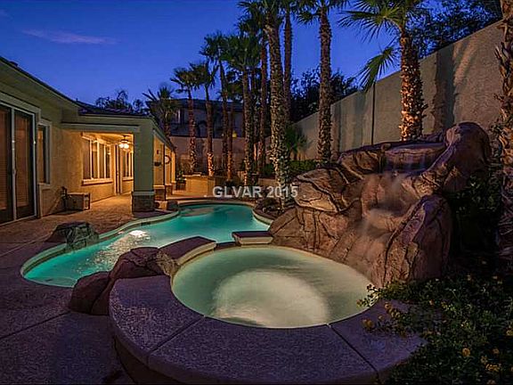 2nd image of 10270 Sunset Gardens Dr