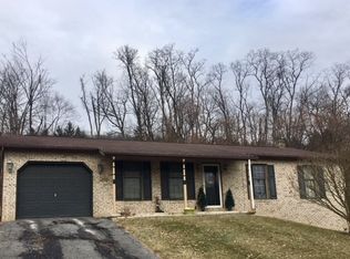 1923 Glenwood Ave, Lewistown, PA 17044