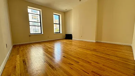 Rented by HOLTON REAL ESTATE INC.