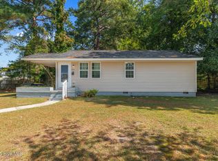 613 New River Dr, Jacksonville, NC 28540