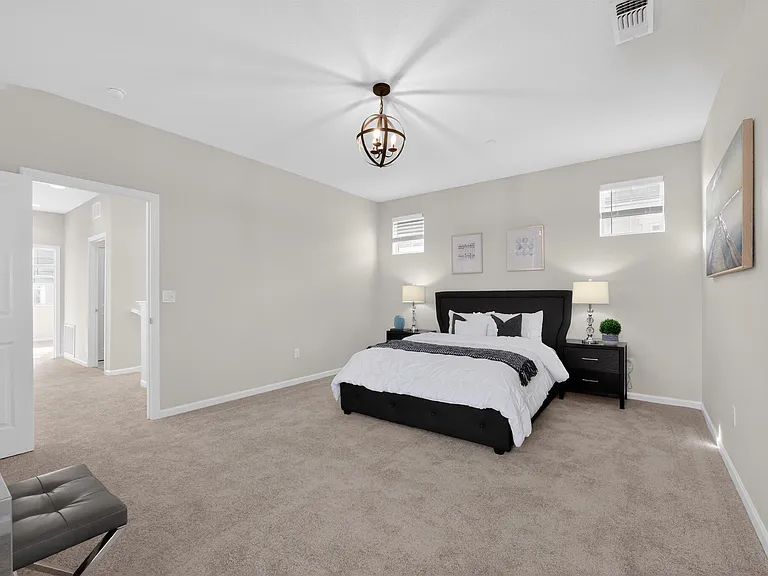 1005 S Fowler Ln — Photo 13