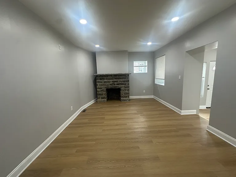 806 N 64th St — Photo 8