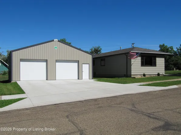 464 S Central Ave #S, Beach, ND 58621