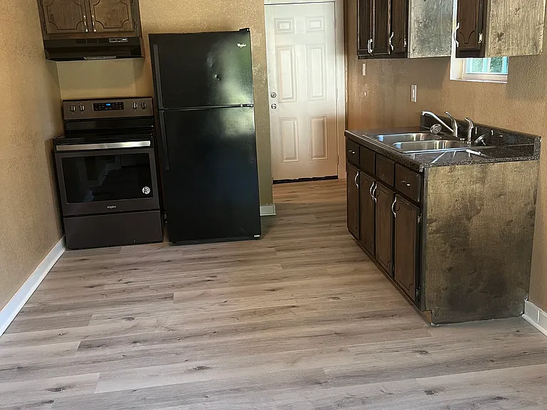 200 N Connell Ave #B — Photo 4