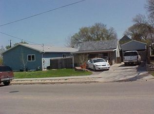 703 6th St SW, Minot, ND 58701