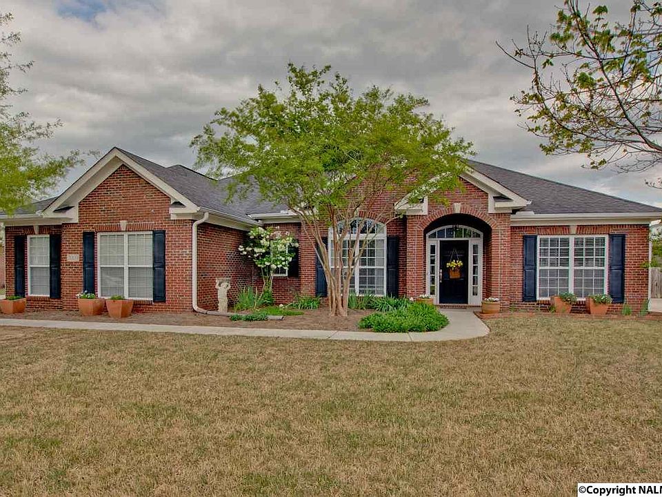 1st image of 7009 Oak Creek Cir SE