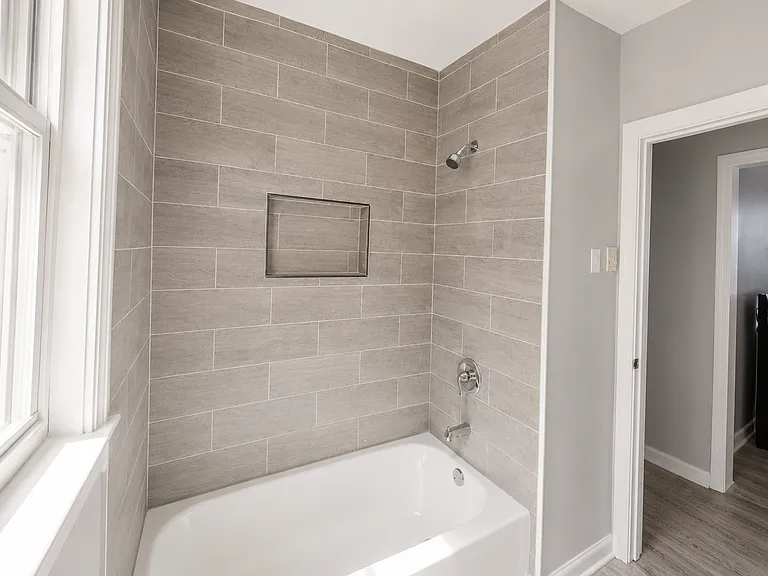 28 Harding Pl #2 — Photo 3