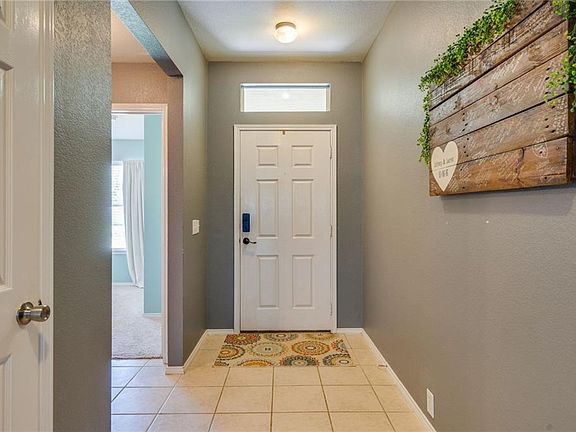 4th image of 4001 Black Butte Dr