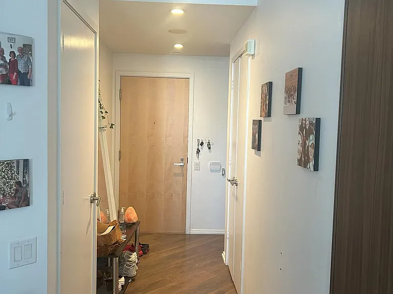 45 Charles St E #2709 — Photo 2