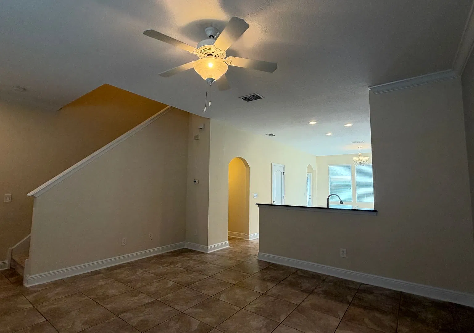 Beautiful 3-Bedroom Townhome in Gated Savannah Park at Heathrow! — Photo 4