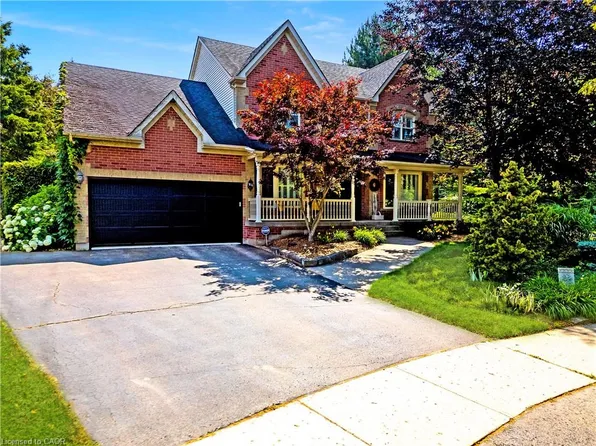 19 Huntingwood Ct, Kitchener, ON N2P 2A7