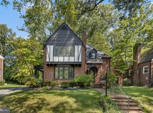 4320 Woodberry St, Hyattsville, MD 20782