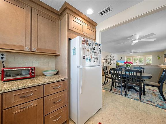 4th image of 738 SPANISH DRIVE S #98