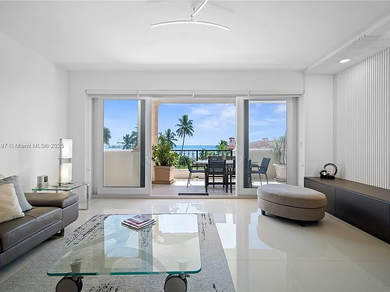 19234 Fisher Island Dr #19234 — Photo 10