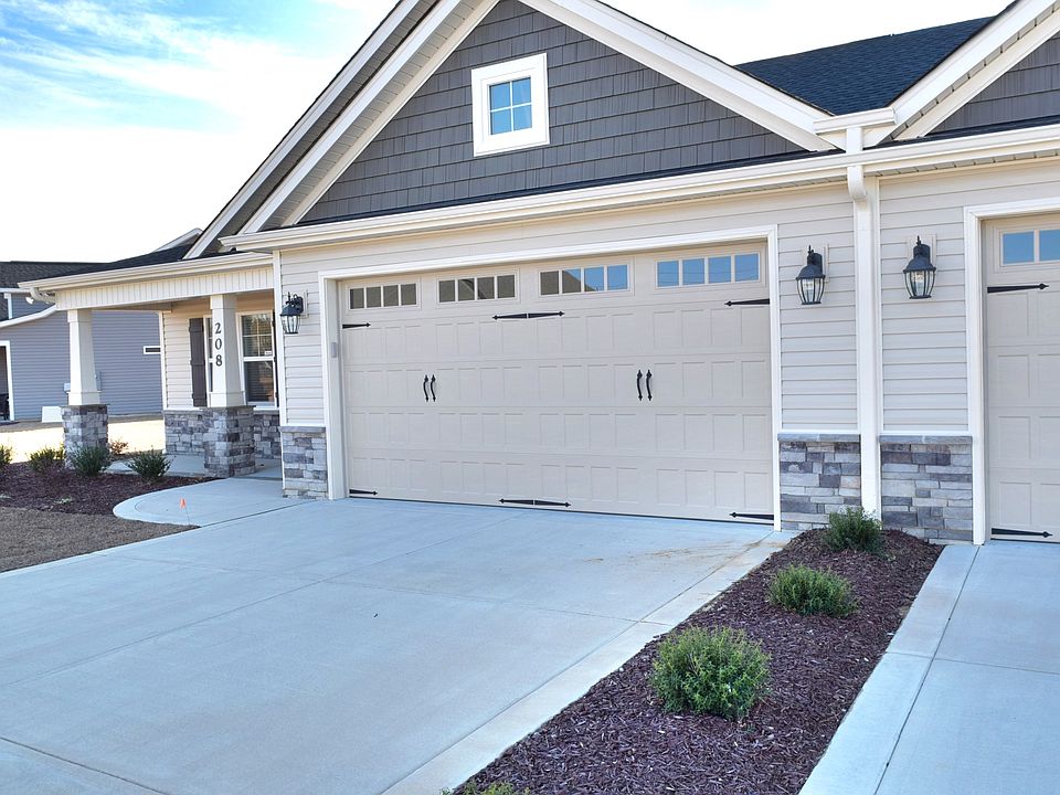 1st image of 208 Kings Way