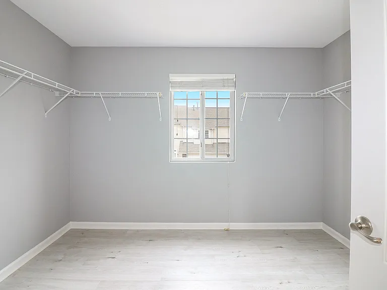 13539 Erlen Dr — Photo 13